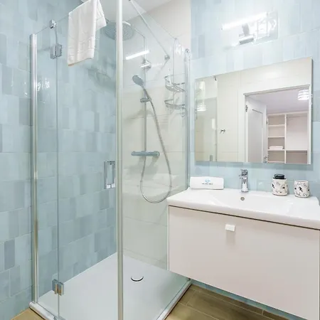Polanki Aqua Industrial Nielimitowany Dostęp Do Basenów - Saun - Miejsce Postojowe Free Apartament Kołobrzeg